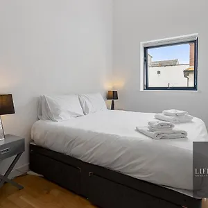 Apartment Smythen St, 2 Bed With Balcony, Exeter